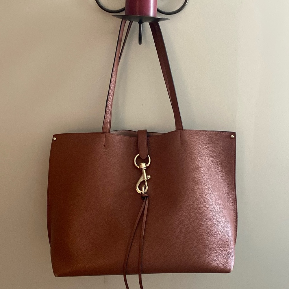 BEAUTIFUL Leather Megan Tote bag PERFECT for fall. Still on RM website for $248.